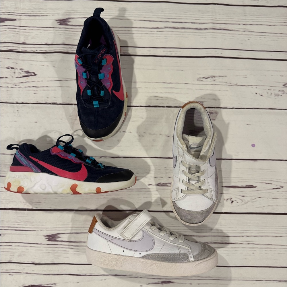 Girls Nike sneakers 
Size 13